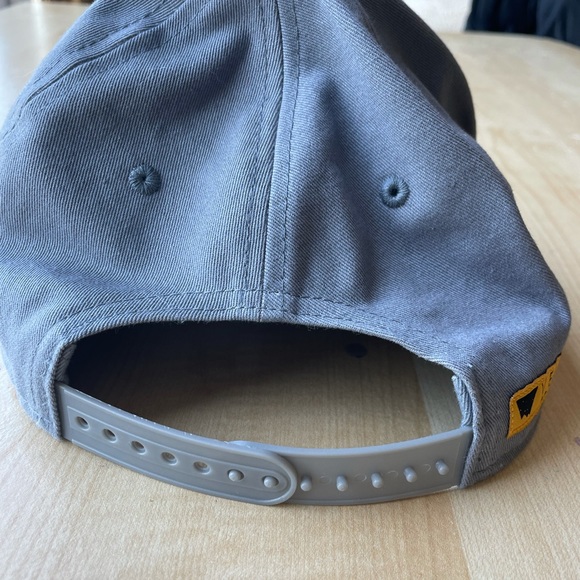 Flat Bill hat - Picture 2 of 5
